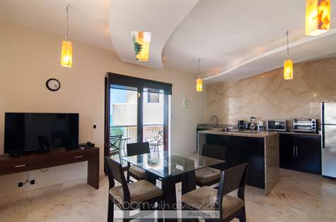 gorgeous-oceanfront-condominium-for-sale-downtown-playa-del-carmen