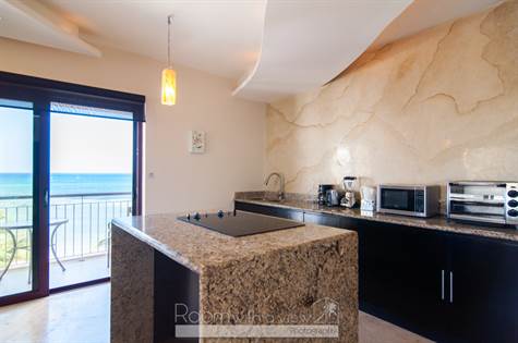 gorgeous-oceanfront-condominium-for-sale-downtown-playa-del-carmen